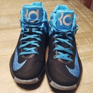 Kd trey 5 IV premium blue glow used size 8.5
